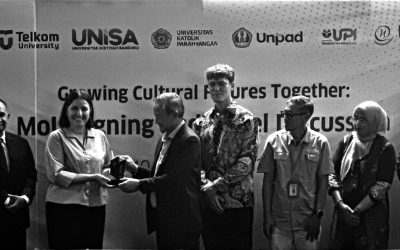 Terlindungi: Universitas dan Institusi Budaya di Era Ketidakpastian